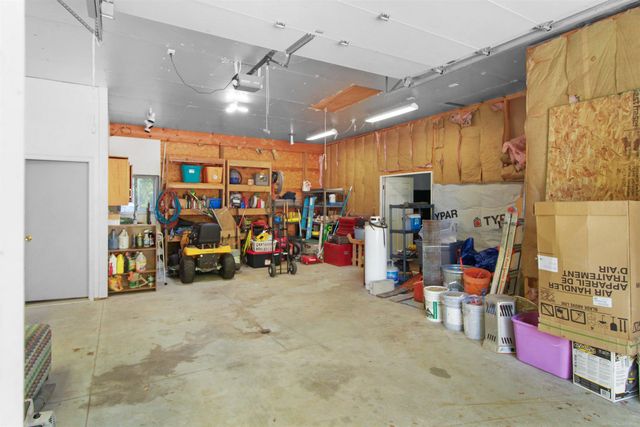 496 Kuwe Lane, Lapeer, MI 48446