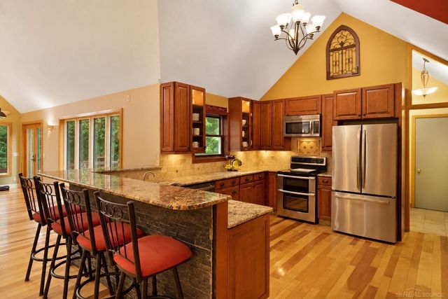 496 Kuwe Lane, Lapeer, MI 48446