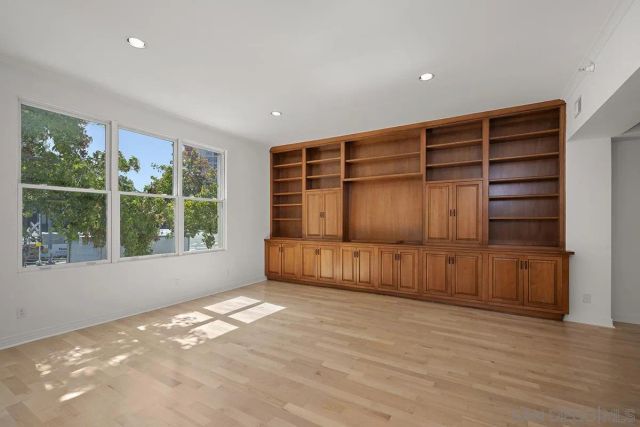 650 Columbia Street 115, San Diego, CA 92101