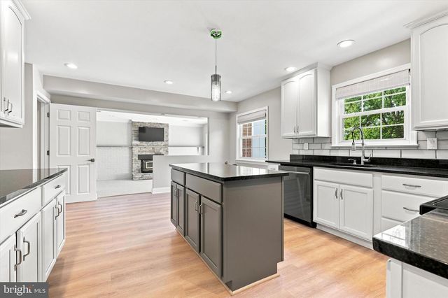 616 MEADOWLARK RD, Audubon, PA 19403