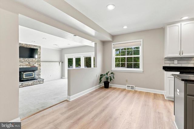 616 MEADOWLARK RD, Audubon, PA 19403