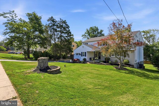616 MEADOWLARK RD, Audubon, PA 19403