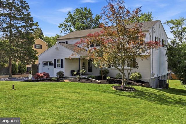 616 MEADOWLARK RD, Audubon, PA 19403