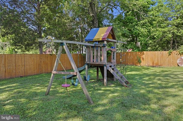 616 MEADOWLARK RD, Audubon, PA 19403