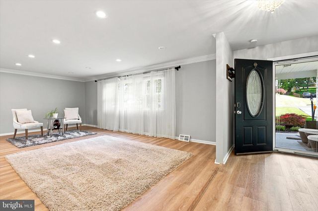 616 MEADOWLARK RD, Audubon, PA 19403