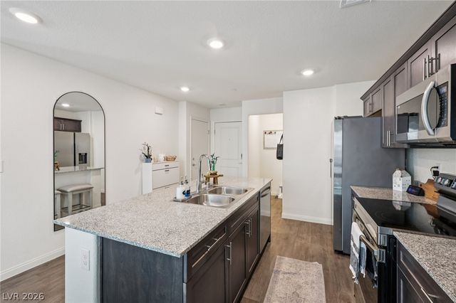 6952 Sunflower Fields Street, North Las Vegas, NV 89086