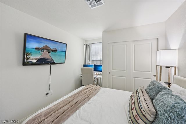 6952 Sunflower Fields Street, North Las Vegas, NV 89086