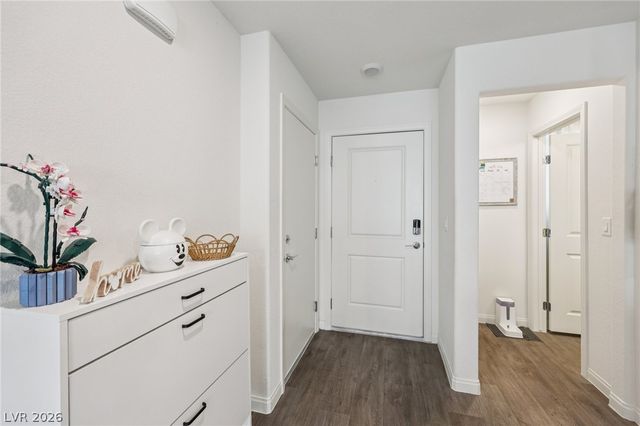 6952 Sunflower Fields Street, North Las Vegas, NV 89086