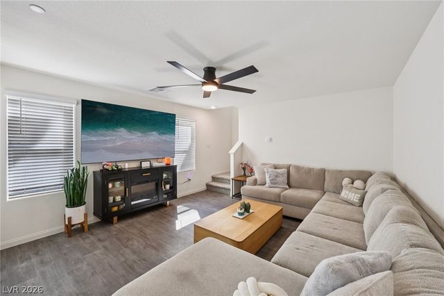 6952 Sunflower Fields Street, North Las Vegas, NV 89086