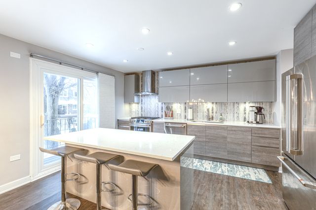 1866 Old Willow Road, Northfield, IL 60093