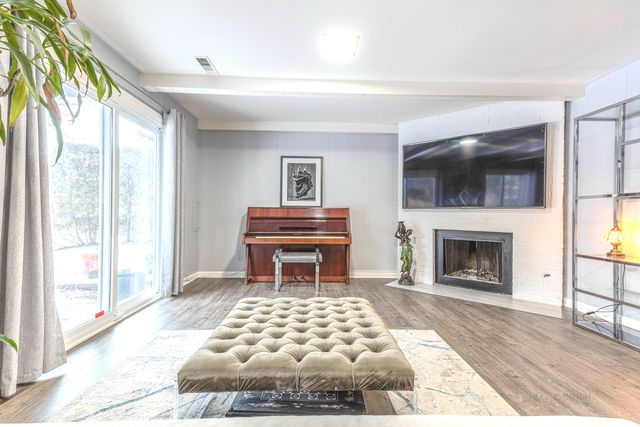 1866 Old Willow Road, Northfield, IL 60093