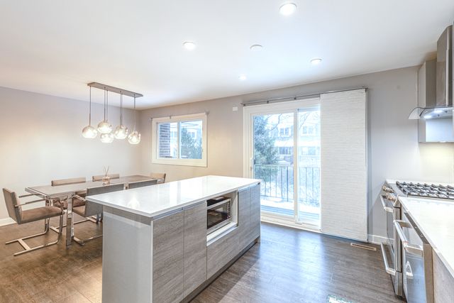 1866 Old Willow Road, Northfield, IL 60093