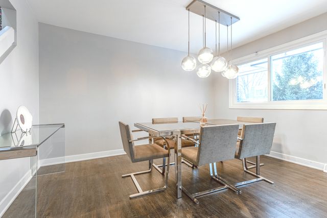 1866 Old Willow Road, Northfield, IL 60093