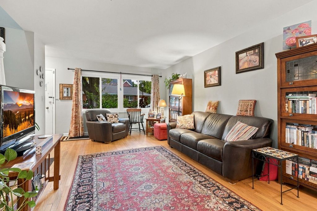 2549 Lawndale Avenue, Evanston, IL 60201 — photo 4