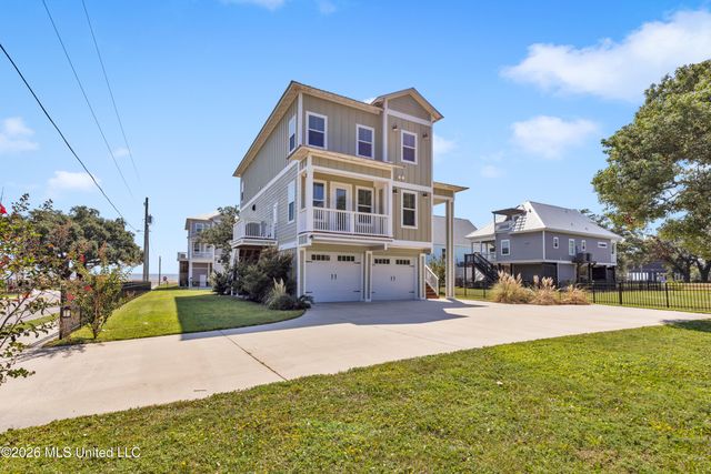 119 Jefferson Davis Avenue, Biloxi, MS 39530