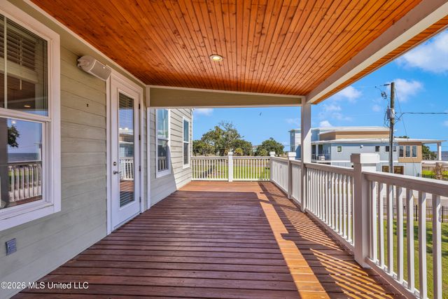 119 Jefferson Davis Avenue, Biloxi, MS 39530