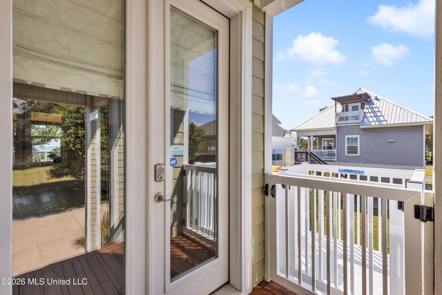 119 Jefferson Davis Avenue, Biloxi, MS 39530