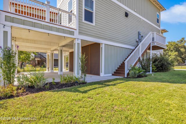 119 Jefferson Davis Avenue, Biloxi, MS 39530