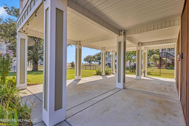 119 Jefferson Davis Avenue, Biloxi, MS 39530