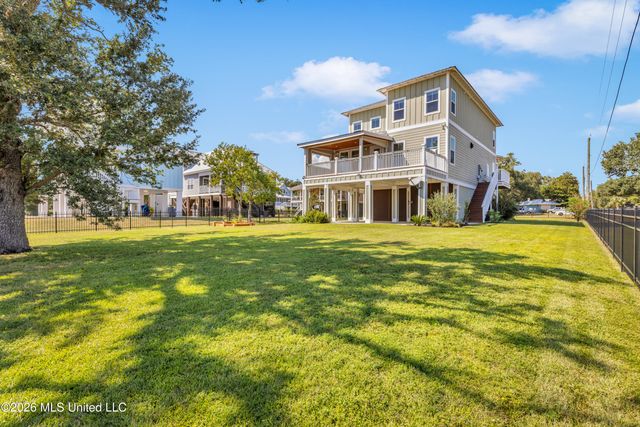 119 Jefferson Davis Avenue, Biloxi, MS 39530