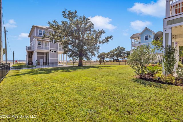 119 Jefferson Davis Avenue, Biloxi, MS 39530