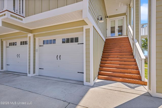 119 Jefferson Davis Avenue, Biloxi, MS 39530