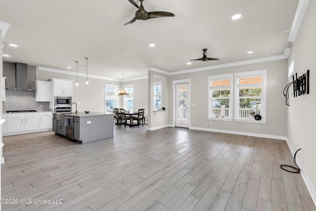 119 Jefferson Davis Avenue, Biloxi, MS 39530