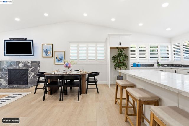 5034 Rahlves Dr, Castro Valley, CA 94546