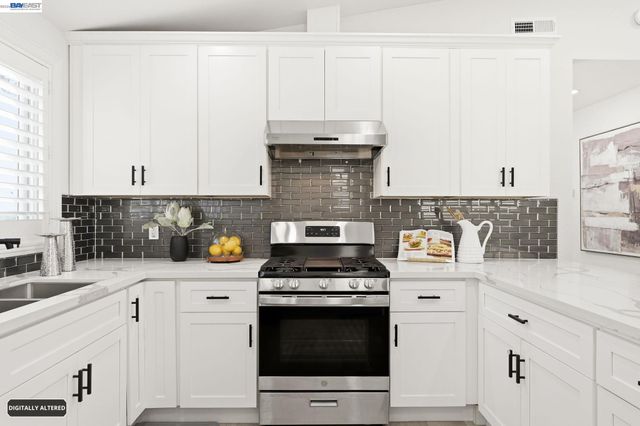 5034 Rahlves Dr, Castro Valley, CA 94546