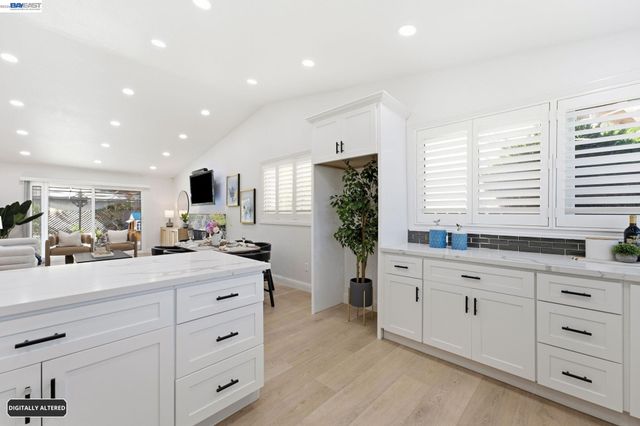 5034 Rahlves Dr, Castro Valley, CA 94546