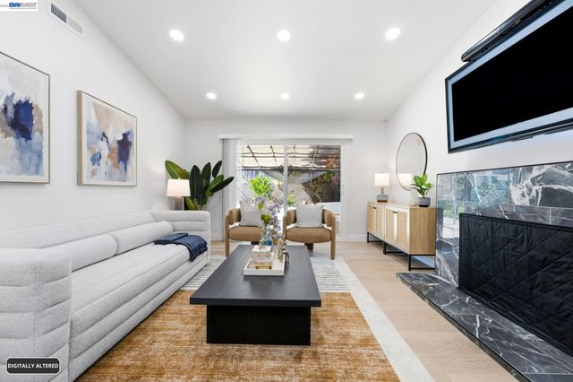 5034 Rahlves Dr, Castro Valley, CA 94546