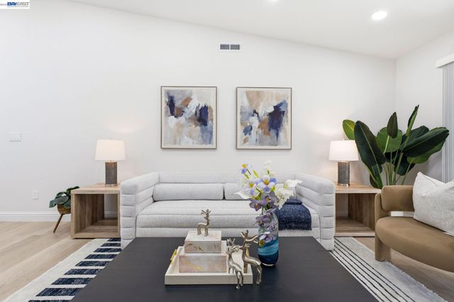 5034 Rahlves Dr, Castro Valley, CA 94546