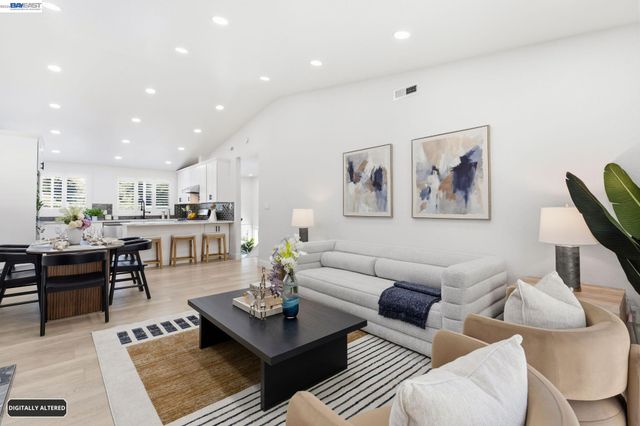 5034 Rahlves Dr, Castro Valley, CA 94546