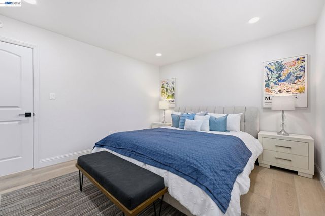5034 Rahlves Dr, Castro Valley, CA 94546