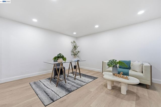 5034 Rahlves Dr, Castro Valley, CA 94546