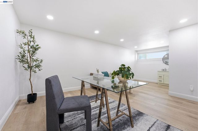 5034 Rahlves Dr, Castro Valley, CA 94546
