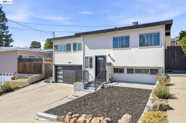 5034 Rahlves Dr, Castro Valley, CA 94546