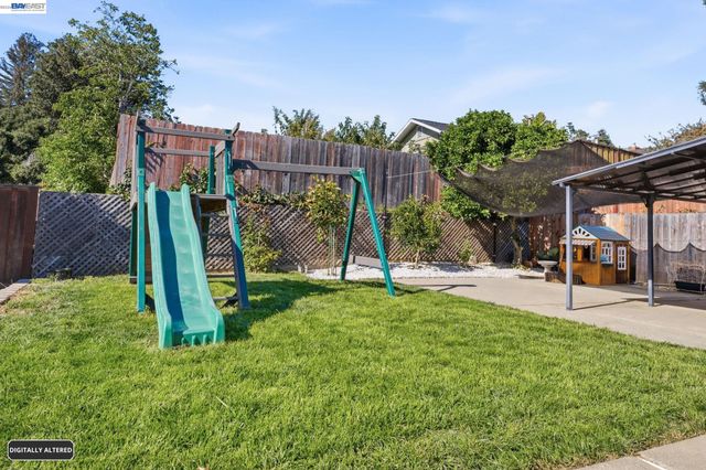 5034 Rahlves Dr, Castro Valley, CA 94546