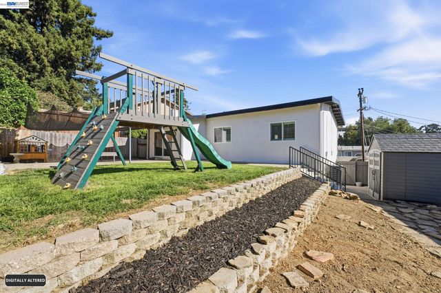 5034 Rahlves Dr, Castro Valley, CA 94546