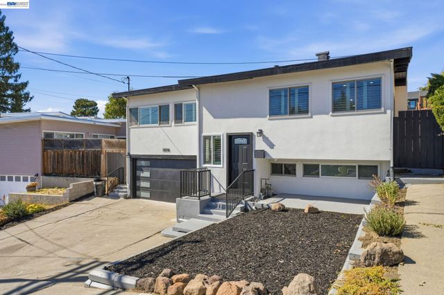 5034 Rahlves Dr, Castro Valley, CA 94546