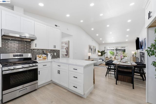 5034 Rahlves Dr, Castro Valley, CA 94546