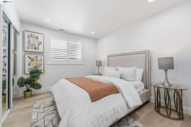 5034 Rahlves Dr, Castro Valley, CA 94546