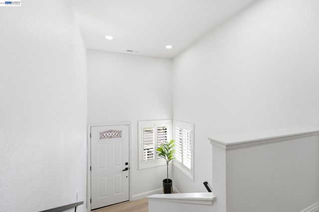 5034 Rahlves Dr, Castro Valley, CA 94546