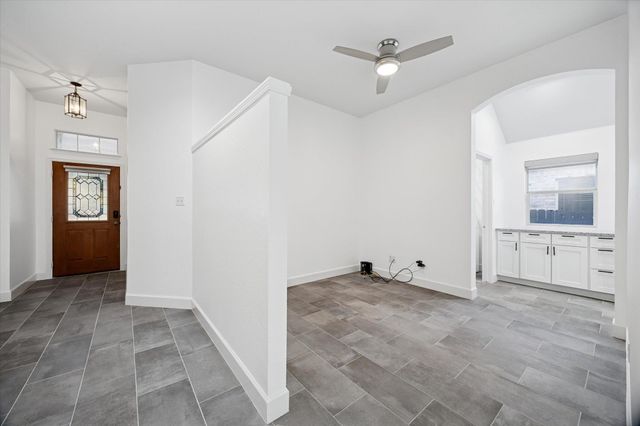 2995 N Overland ST, Round Rock, TX 78681