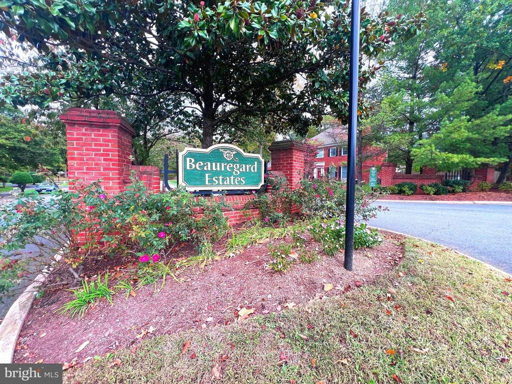 507 BRECKINRIDGE SQ SE, Leesburg, VA 20175