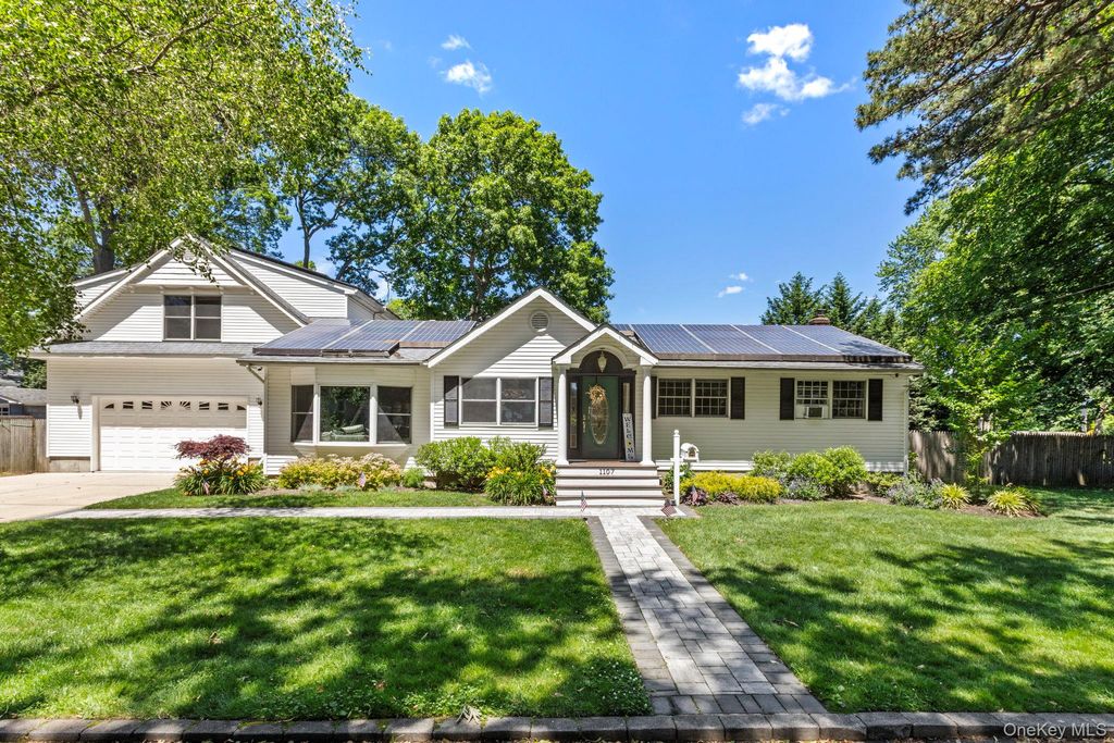 1107 Jefferson Avenue, West Islip, NY 11795 — exterior