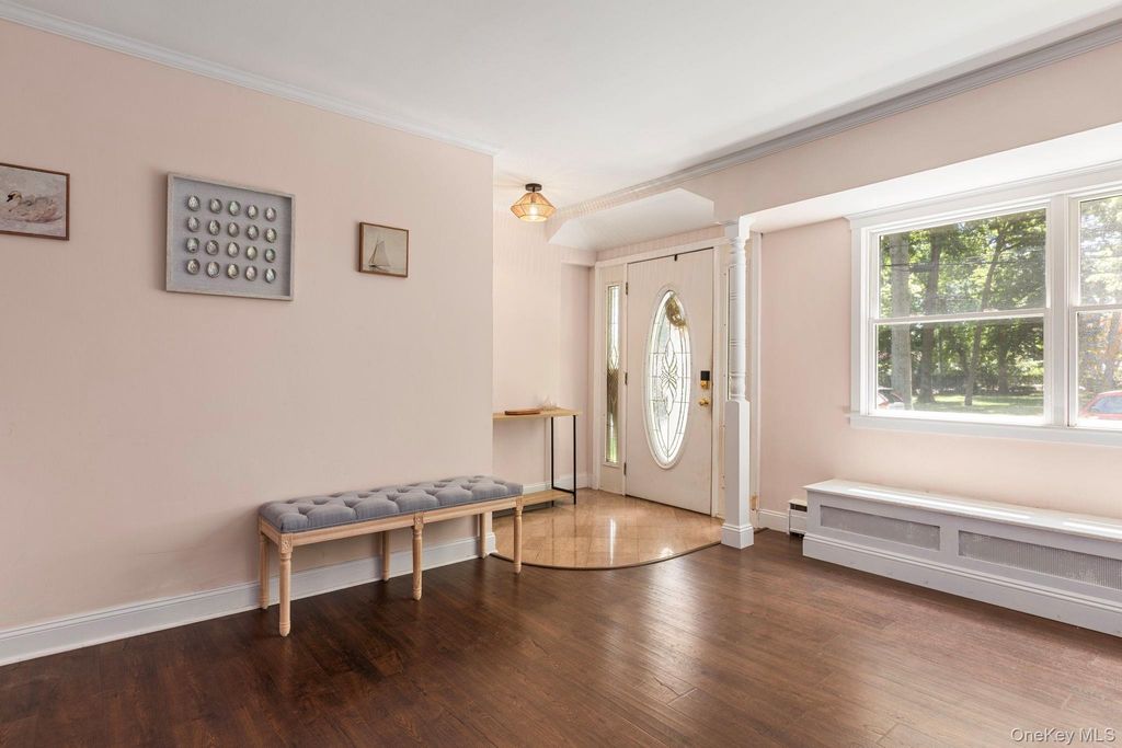 1107 Jefferson Avenue, West Islip, NY 11795 — photo 4