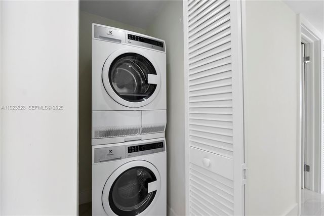 780 NE 69th St 1601, Miami, FL 33138