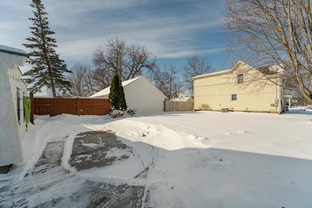 703 9th Avenue SE, Rochester, MN 55904