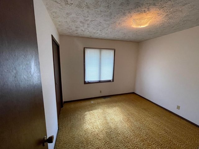 205 REDBUD Lane, Council Bluffs, IA 51503